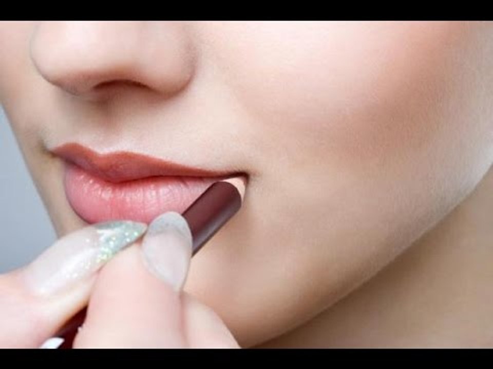 ¿Cómo delinear tus labios? / Tutorial para delinear los labios /Labios gruesos