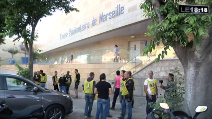 Les surveillants des Baumettes ont manifesté ce matin devant la prison