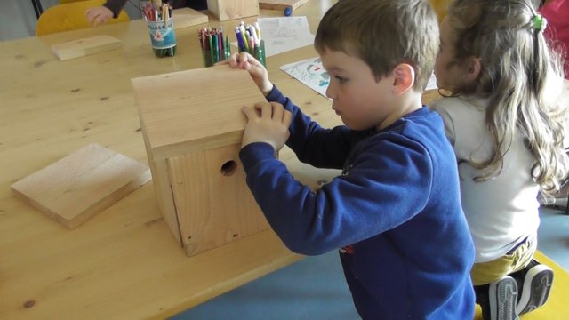 Fabrication de nichoirs à mésanges CAF de Saint Brieuc