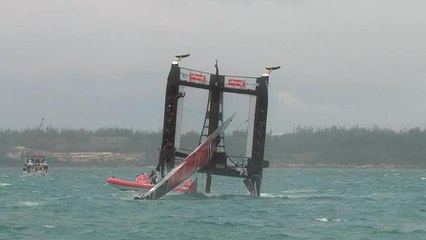 Voile - L'impressionnant chavirage de la Nouvelle-Zélande