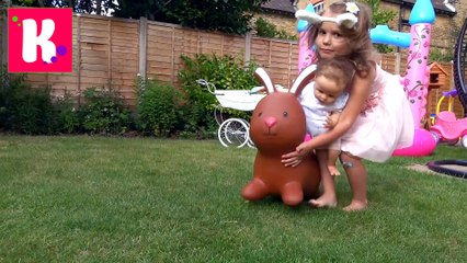 Baby Doll Reborn Подкидыш Мама куклы Детские площадки и бассейн Pretend play Shopping Learn colours У Кати новое видео