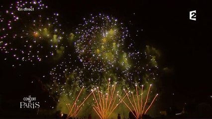 Revoyez le feu d'artifice du 14-Juillet à Paris en intégralité