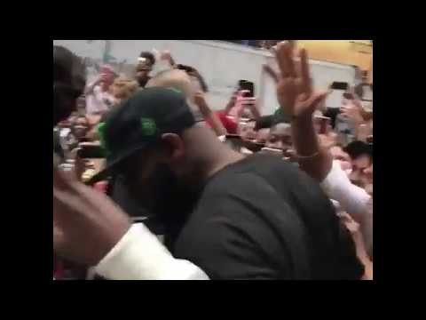 Floyd Mayweather massive fan base in U.K. vid @ikitchie