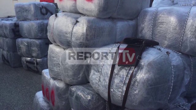 Report TV - Aksioni për vjedhjen e makinave zbuloi 1.3 ton drogë në Kavajë