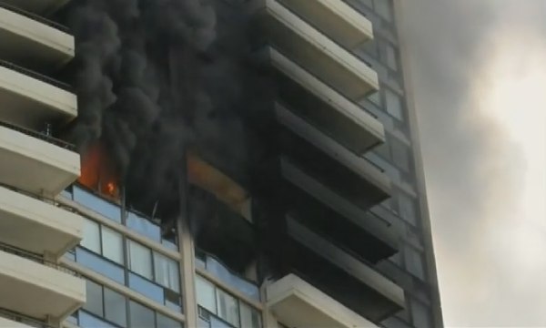 Apartemen di Hawaii Terbakar, Sejumlah Penghuni Terjebak