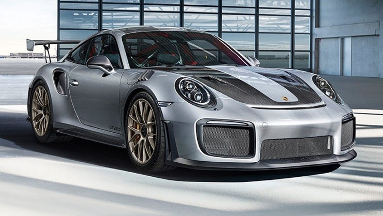 2018 Porsche 911 GT2 RS VS Honda Accord