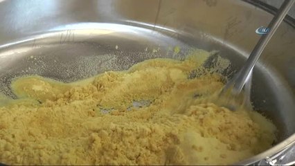 Ömer Halisdemir'in Şehit Edildiği Saatte 40 Bin Kişiye Helva