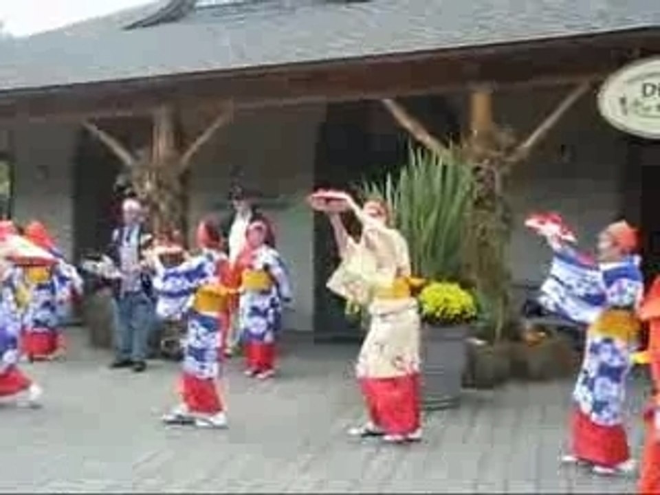 Tradional Hanagasa Odori NY 2007 Japanese folk dance