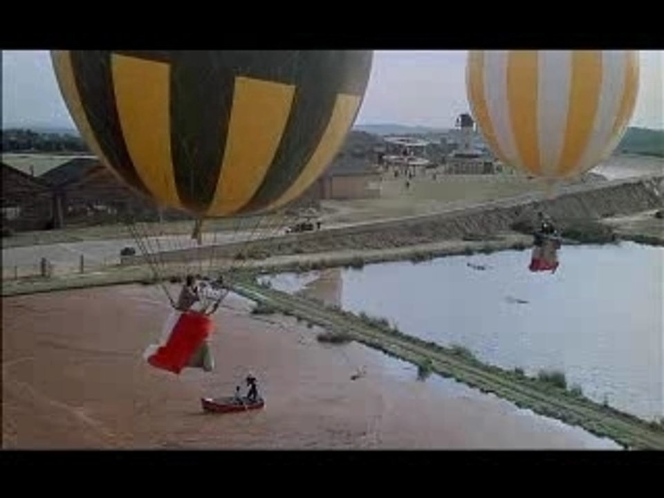 ces merveilleux fous volants dans leurs drôles de machines