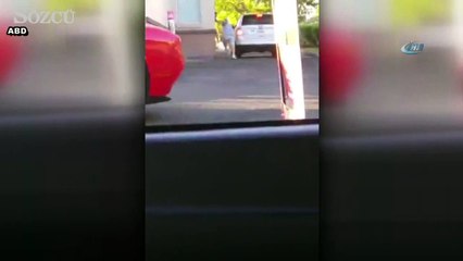 Yemeği kapıp böyle kaçtı