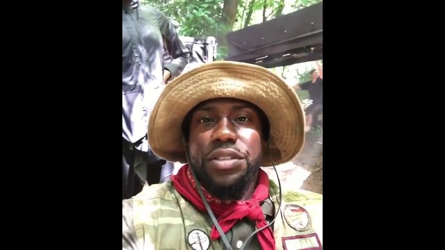 Sur le tournage de JUMANJI 2 (Dwayne Johnson, Jack Black, Kevin Hart.)