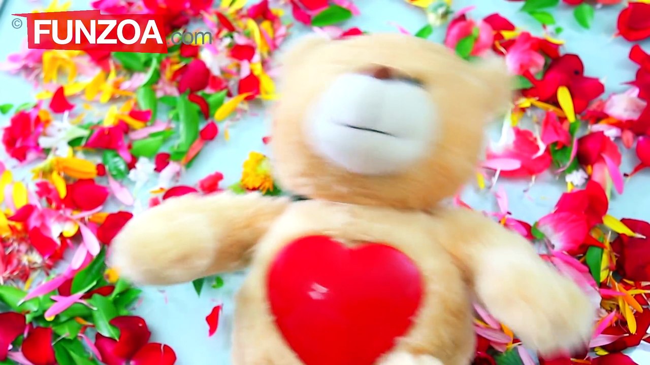 Pyar Le Pyar Le   Boy Proposes Girl   Funny Love Song -