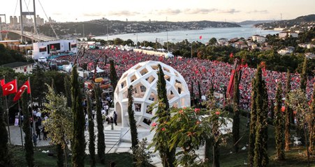 Geçen Yıl Darbe Girişiminin Emrinin Verildiği Saatte Bugün Millet Yeni Bir Tarih Yazıyor