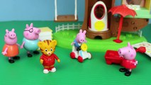 Peppa Pig Treehouse Family Holiday Play-Doh Muddy Puddles at Daniel Tigers Tree House Dis