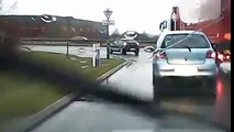 This truck driver has bad driving skills