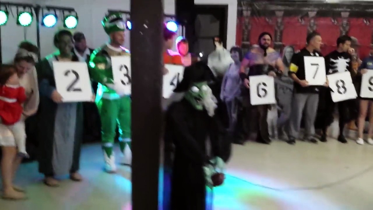 Víspera de Todos los Santos matrimonio propuesta