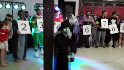 Víspera de Todos los Santos matrimonio propuesta