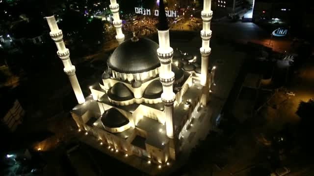 15 Temmuz'un Yıl Dönümünde Tüm Camilerde Salalar Okundu