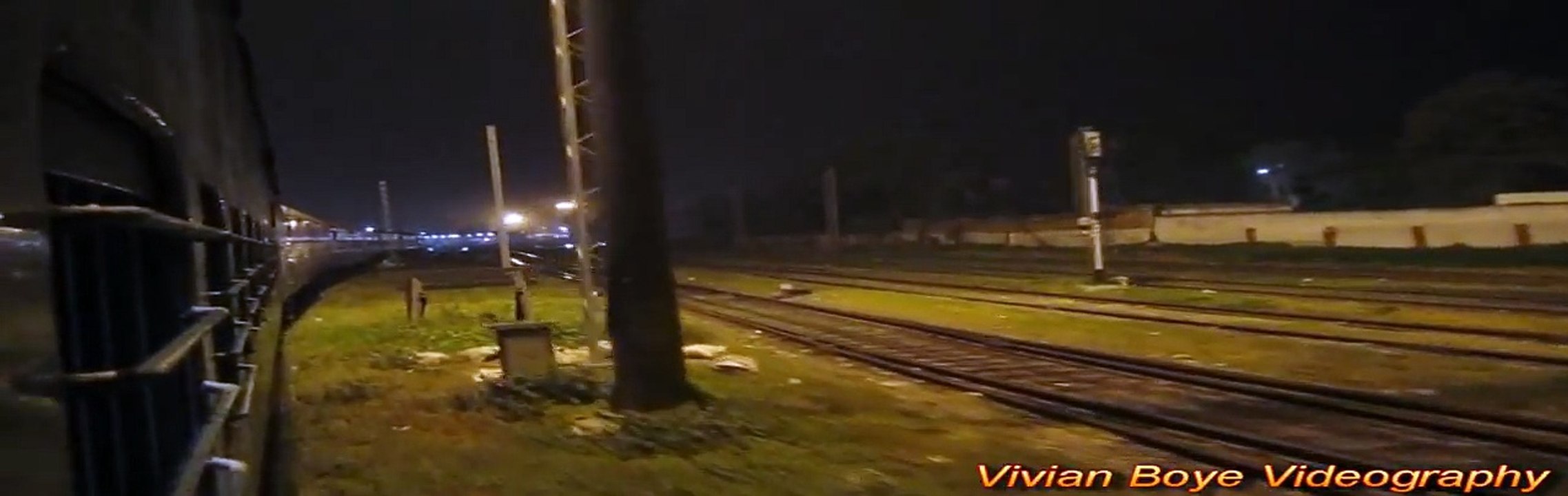 ECR's Samastipur Junction - GD WDM-3A enters in style with Purvanchal Express