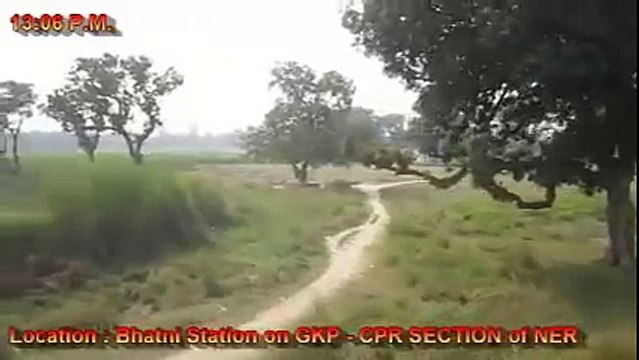 Bhatni Junction - Purvanchal Express skips with GD WDM-3A in charge