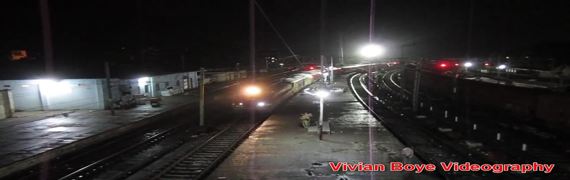 Monsoon Magic - Bhubaneshwar Rajdhani Express enters Gaya Jn.