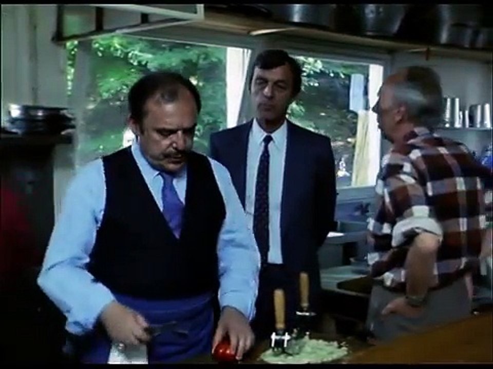 Bande Annonce : DOCTEUR TEYRAN avec Michel Piccoli
