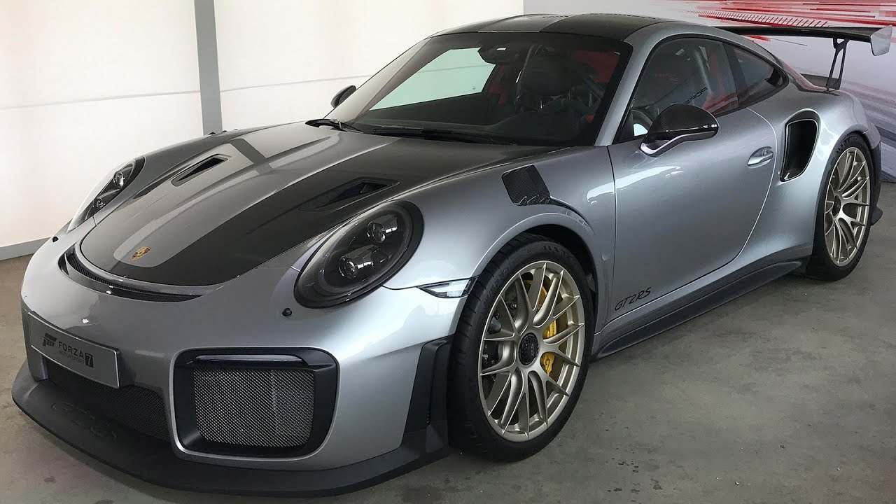 2018 Porsche 911 GT2 RS VS 2018 Audi A8