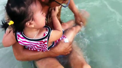 An An goes swimming with her dad
