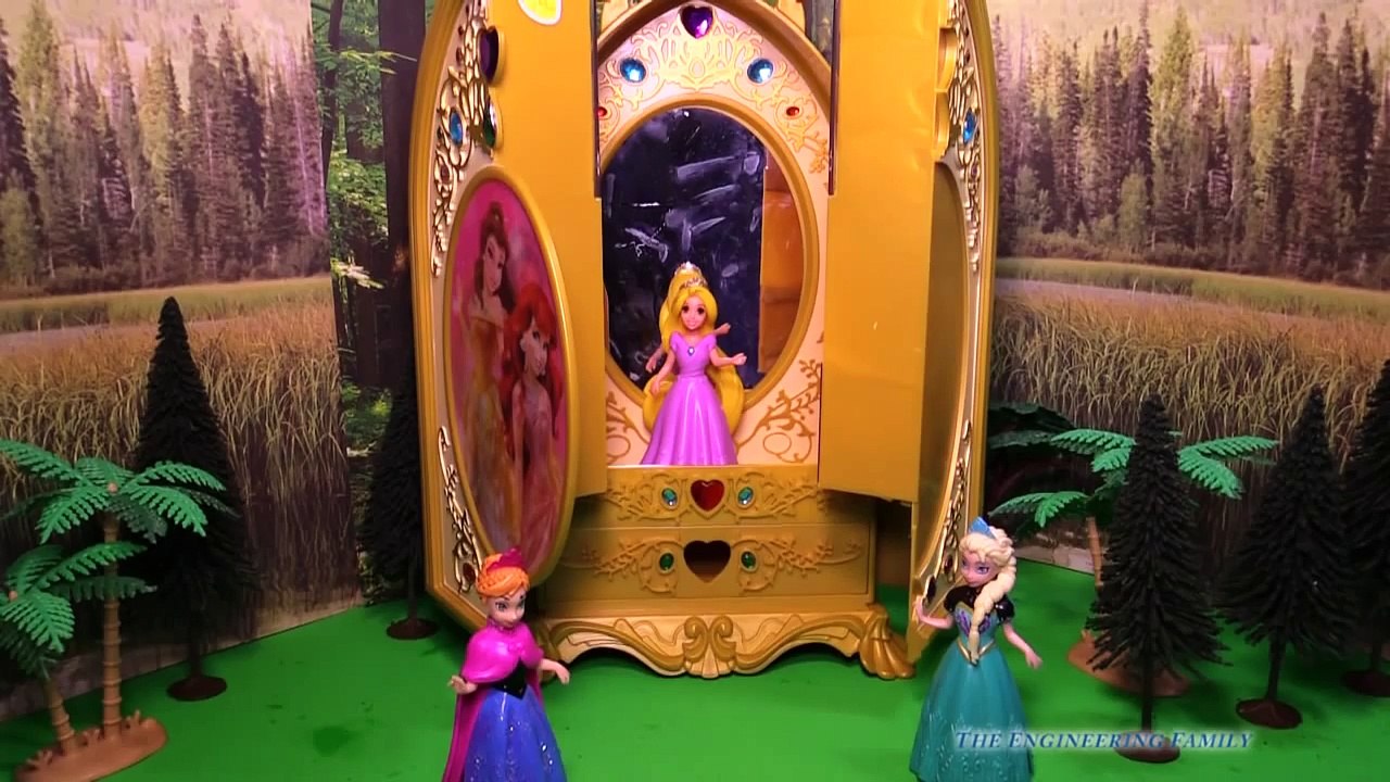 Una y una en un tiene una un en y y Ana congelado obsesionado Casa parodia princesa Reina escalofriante vídeo disney elsa