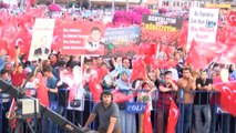 15 Temmuz'un Yıldönümünde Binlerce Kişi Mevlana Meydanı'na Akın Etti