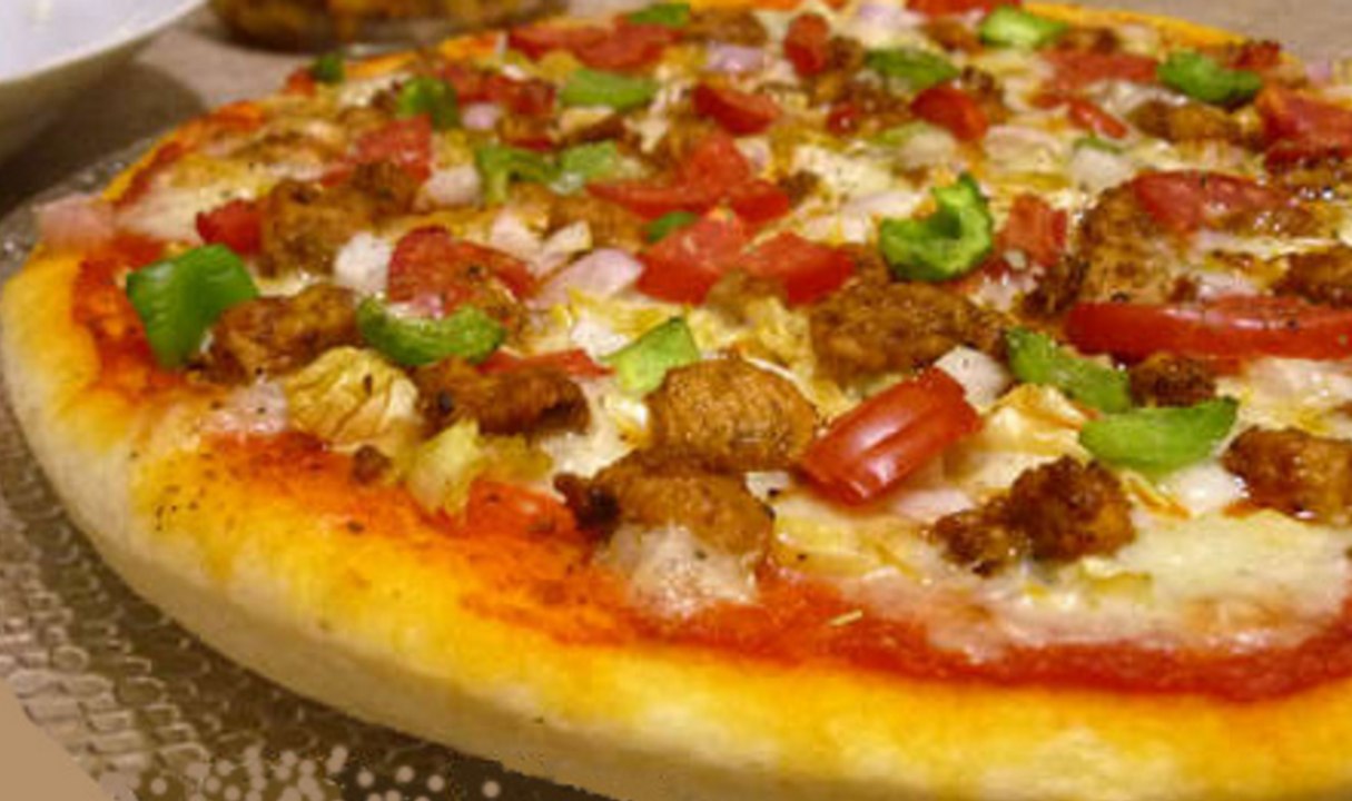 Chicken Tikka Pizza recipe | چکن تکہ پیزا
