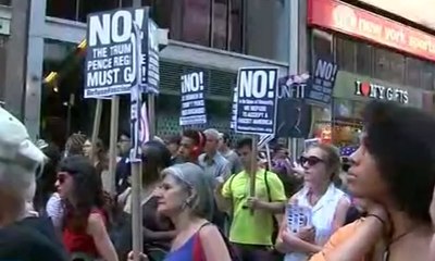 Unjuk Rasa Menentang Presiden Trump Terus Bergulir