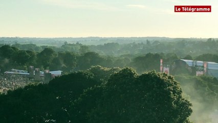 Vieilles Charrues. Une demande en mariage plutôt aérienne !