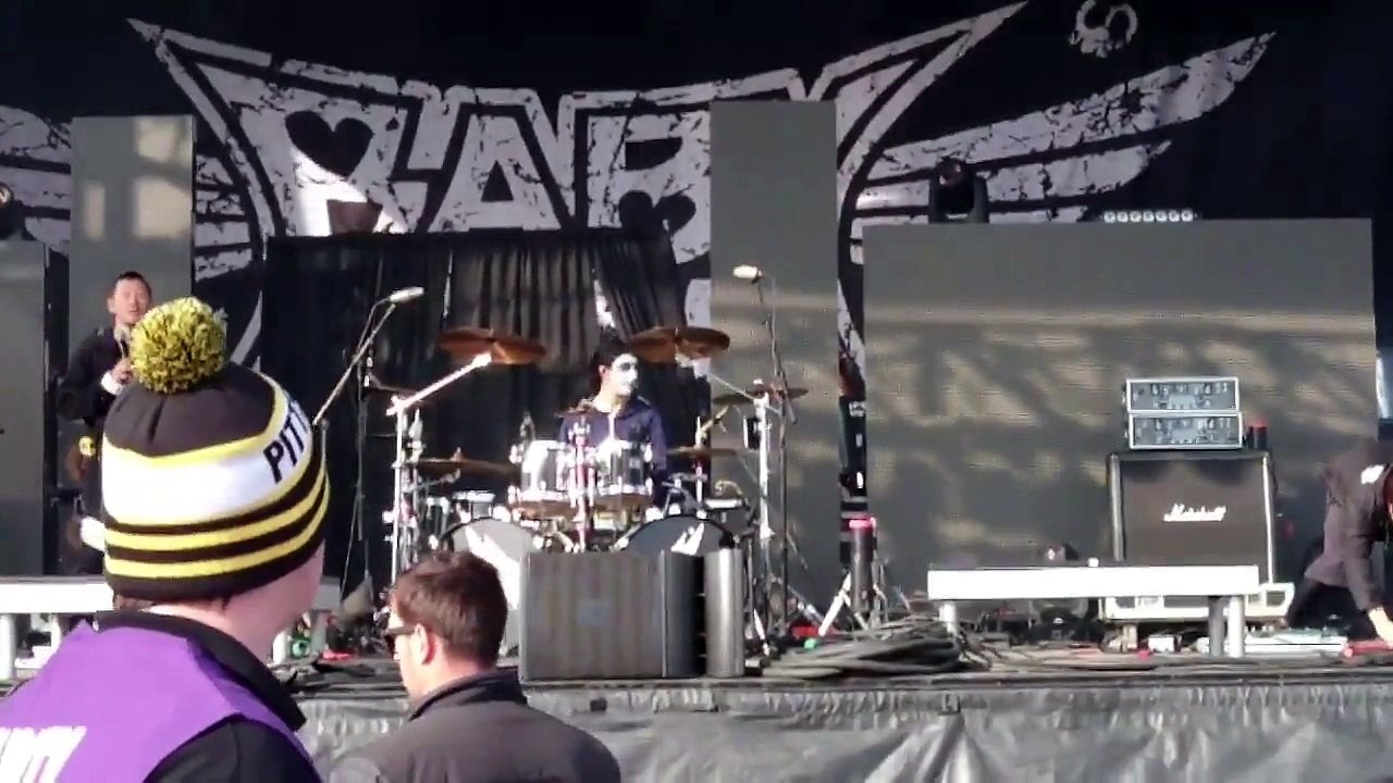BABYMETALのライブを目前にリハーサルをする青山神！サウンドチェックで、失神するほどかっこよくて仰天！この衝撃の演奏はヤバすぎる！