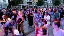 Les Barbarins fourchus ont fait danser la place des Cordeliers