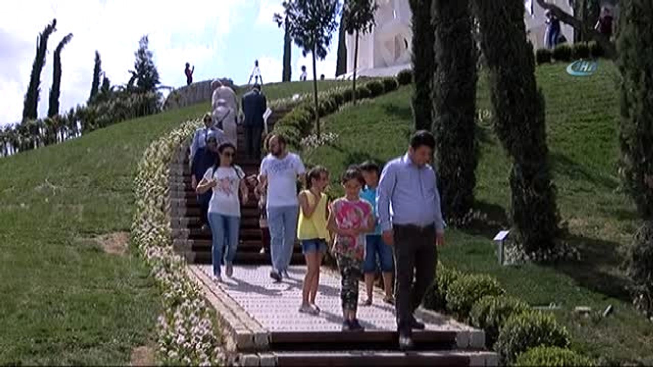 Şehitler Anıtı'na Vatandaşlardan Büyük İlgi