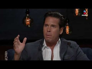 Roberto Palazuelos dijo que madre "lo vendió" con una revista