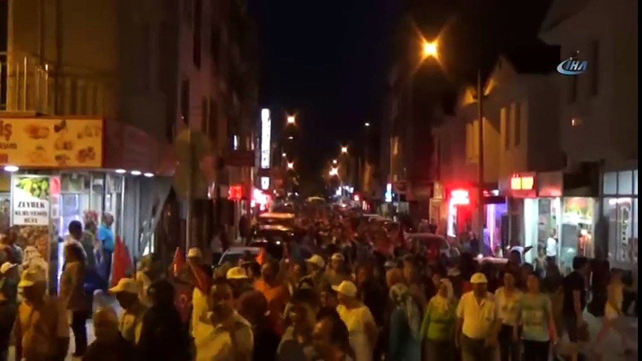 Engel Yok, Demokrasi Var