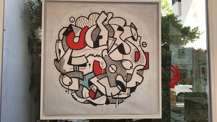 L'artiste MAMBO à La Baule pour son exposition En Fin de Compte