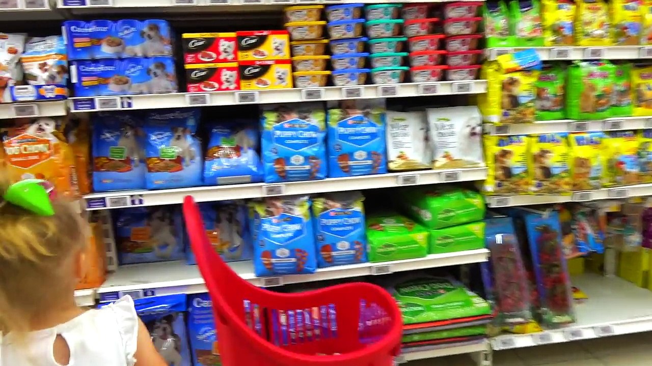 Funny Baby doing shopping Nursery Rhymes Supermarket song for children, babies and toddlers