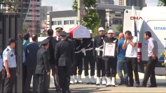 Şehit Polis Memuru Battal Yıldız Için Tuzla Ilçe Emniyet Müdürlüğü'nde Tören