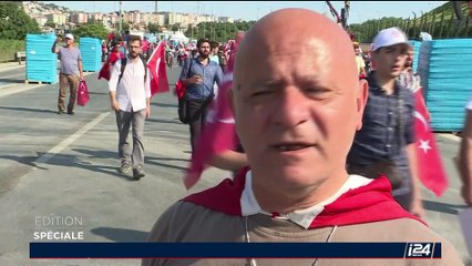Putsch manqué en Turquie: Erdogan promet "d'arracher la tête des traitres"