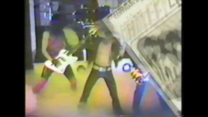 Motley Crue ` Take Me To The Top