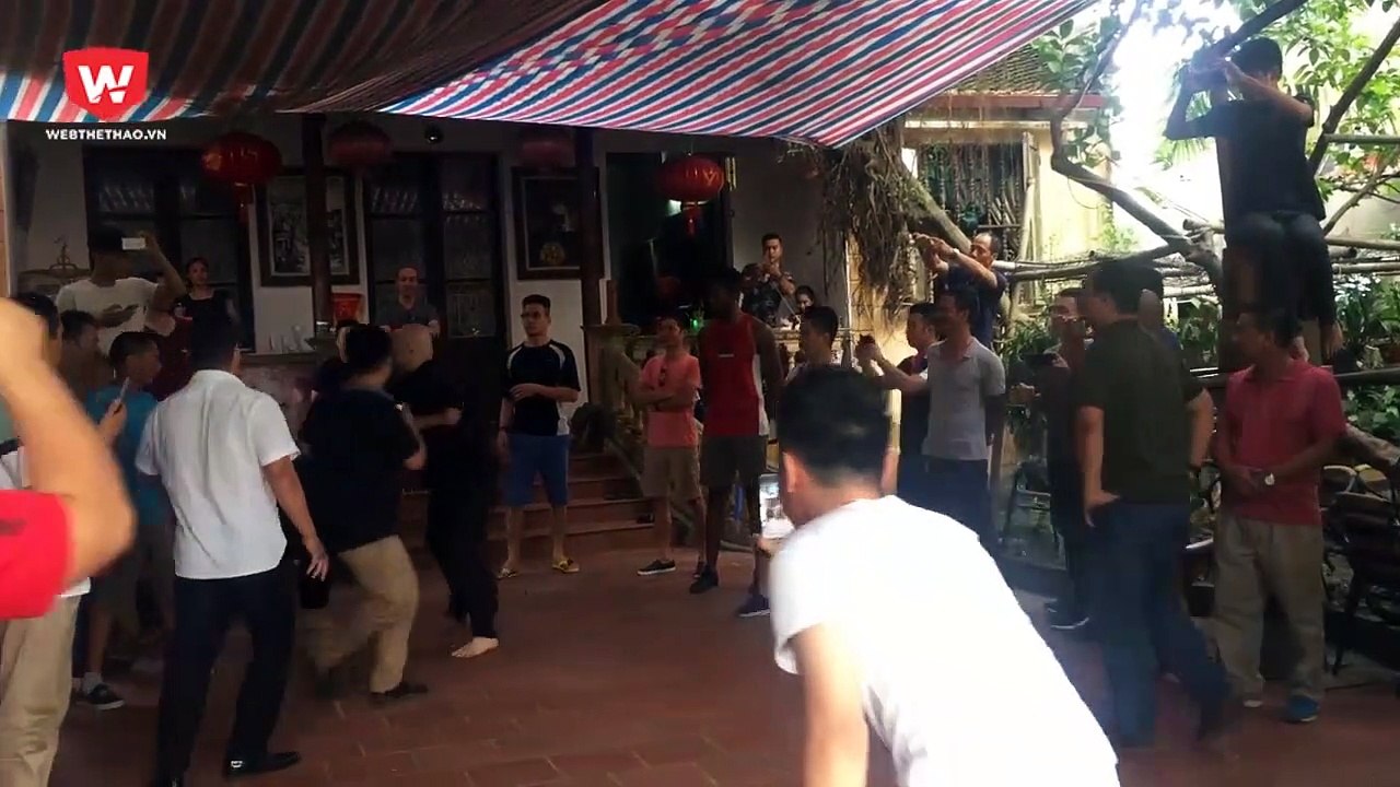 Võ sư Vịnh Xuân Pierre 2 phút hạ cao thủ Hoài Linh hơn 20 tuổi
