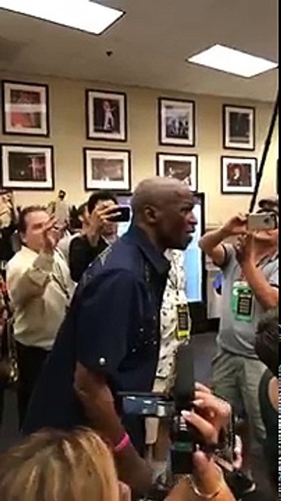 Floyd Mayweather Sr. Crashes Conor McGregor's Media Scrum in LA - MMA Fighting