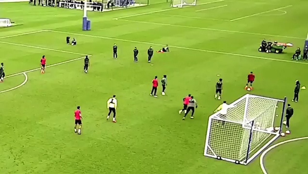 Incredible Assist by Cesc Fabregas during training