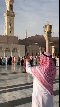 Mescidi Nebevide Peygamberimizi selamlarken. Medinede peygamberimizi selamlarken. Metin Demirtas .Medinede Efendimizi selamlama. Metin Demirtaş. Yeşil Kubbenin önünde Peygamber Efendimizi (SAV) selamlarken. Peygamberimize selam olsun. Peygamberim Medine.