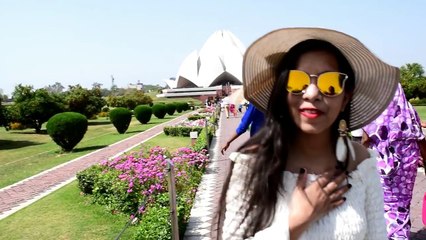 Dhinchak Pooja New Song - Selfie Maine Leli Aaj