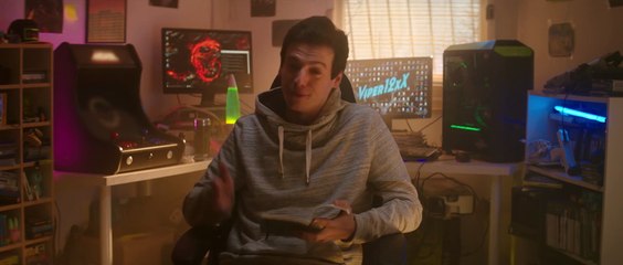 La pub de l'année il  joue trop bien