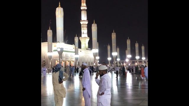 Yanik Medine ezani dinle. Mescidi Nebevi canli yayin. Medineden müthis ezan. Aglatan Medine ezani, müezzin Seyh Adil Kaatib. Azan Masjid Al Nabawi Sheikh Adil Kaatib. Süper ezan. Metin Demirtaş. Umre 2017. Medine Yatsı Ezanı. Azan Madinah Munawwarah. Azan